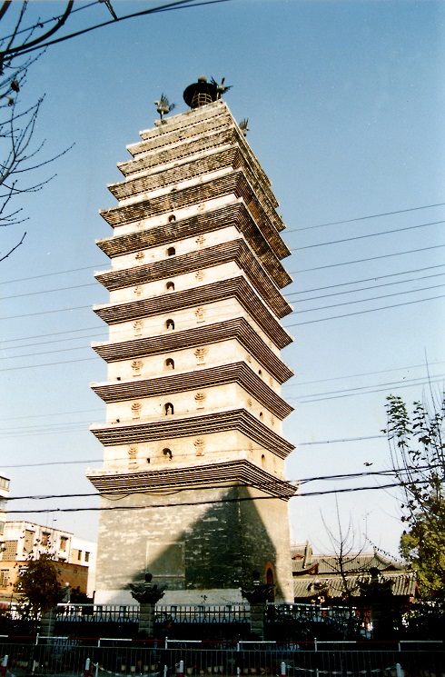 A scenic view of Kunming Huiguangsi Ta He Changlesi Ta