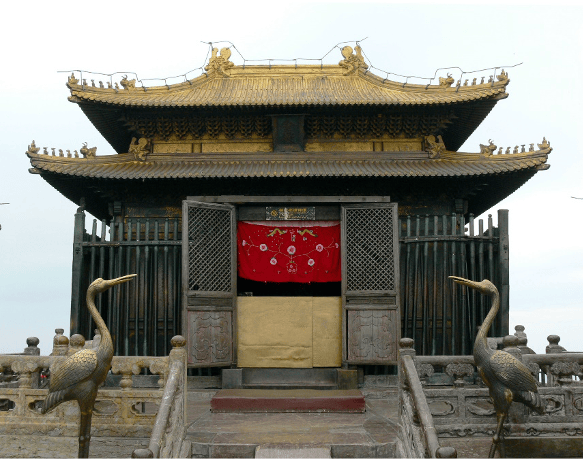 A scenic view of Kunming Taihegong Jindian