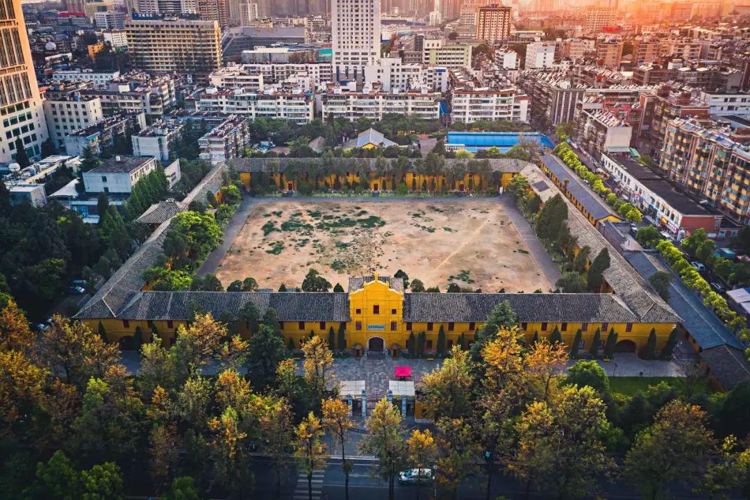 A scenic view of Kunming Yunnan Lujun Jiangwutang Jiuzhi