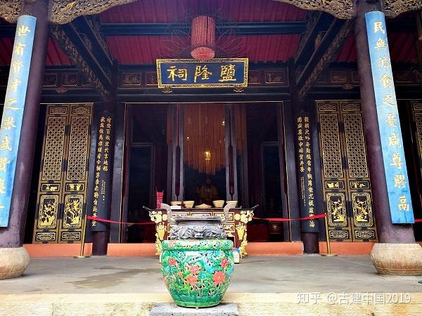 A scenic view of Kunming Zhenqingguan Gujianzhuqun