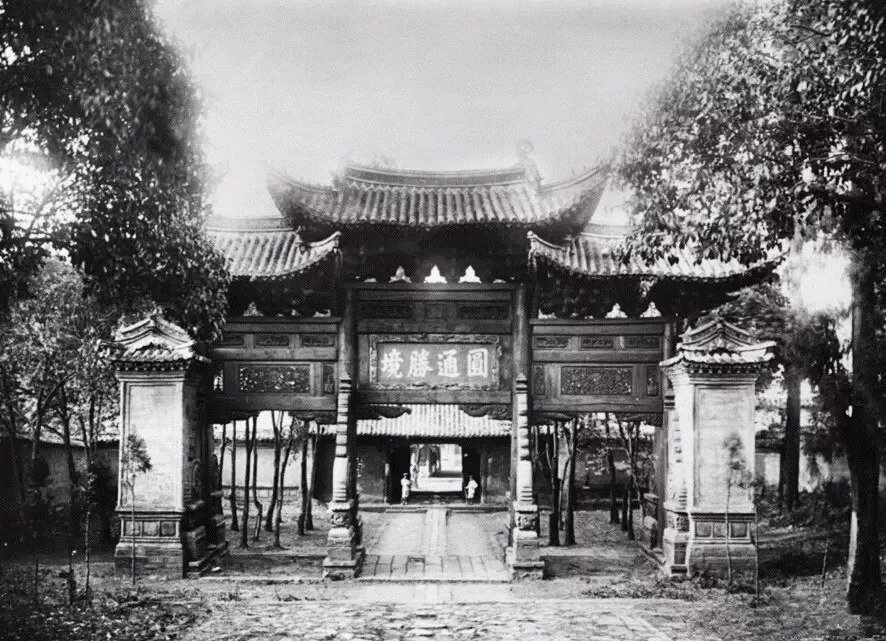 A scenic view of Kunming Zhenqingguan Gujianzhuqun