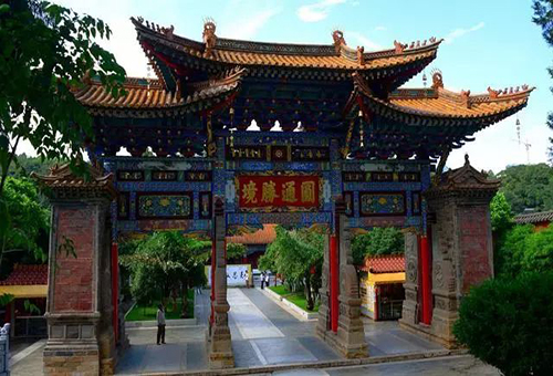 A scenic view of Kunming Zhenqingguan Gujianzhuqun