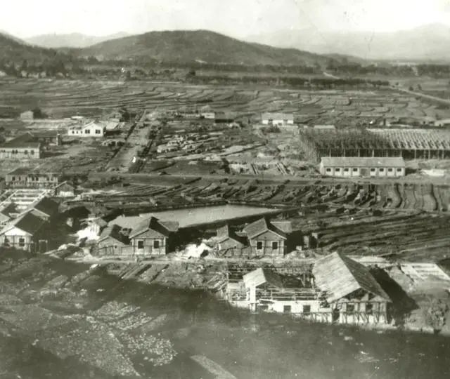 A scenic view of Kunming Zhongyang Diangong Qicai Chang Yichang Jiuzhi