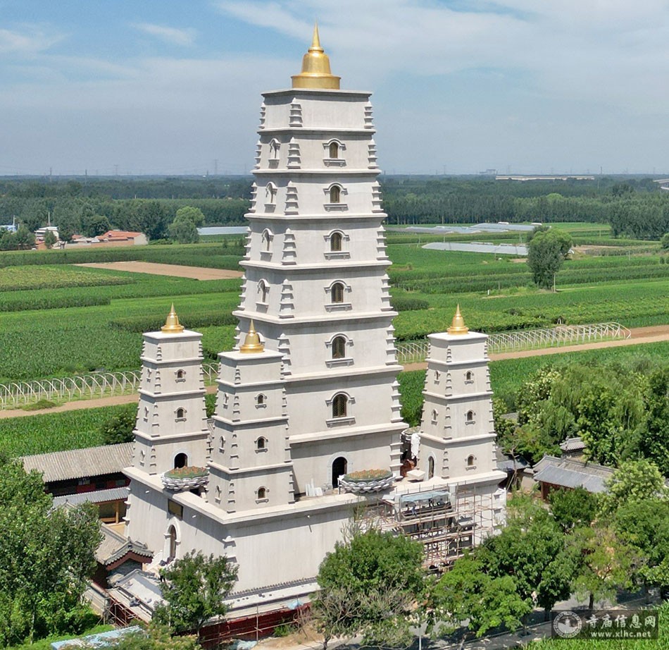 A scenic view of Langfang Daxinge Stone Pagoda