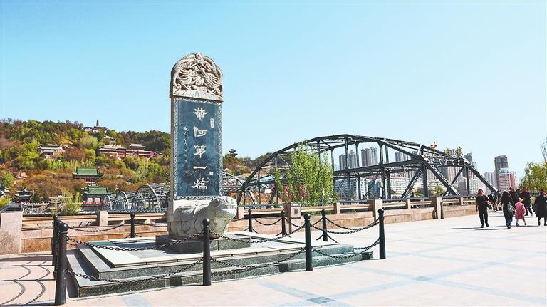 A scenic view of Lanzhou Huanghe Tieqiao