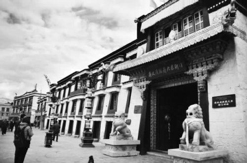 A scenic view of Lasa Chongsai Kang