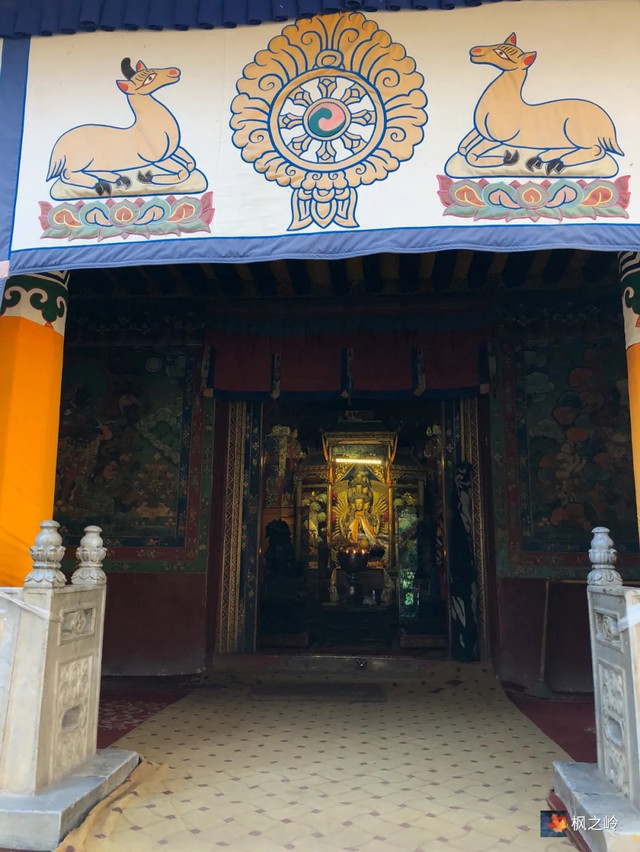 A scenic view of Lasa Lalu Pozhang