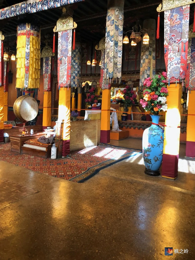 A scenic view of Lasa Lalu Pozhang