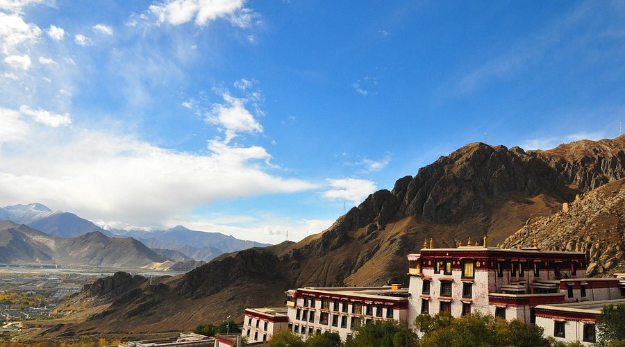 A scenic view of Lasa Zhebangsi