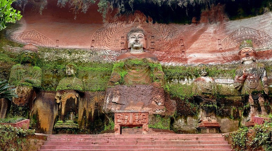 A scenic view of Leshan Dafo
