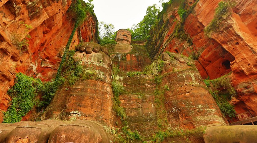 A scenic view of Leshan Dafo