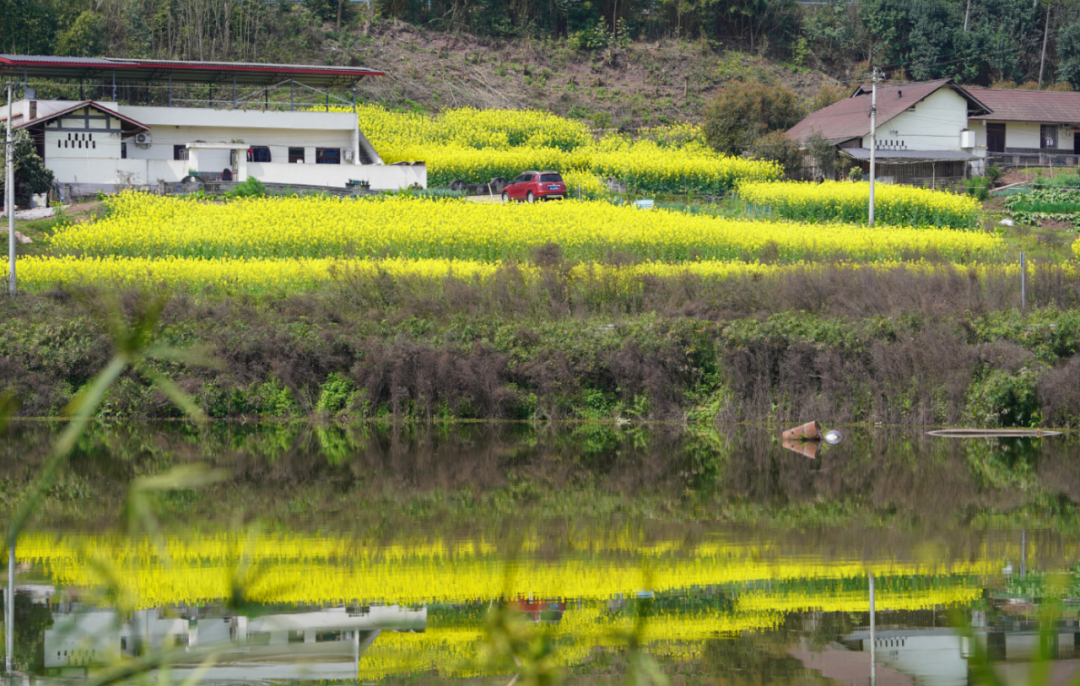 A scenic view of Leshan Jingyan Leishi Minju