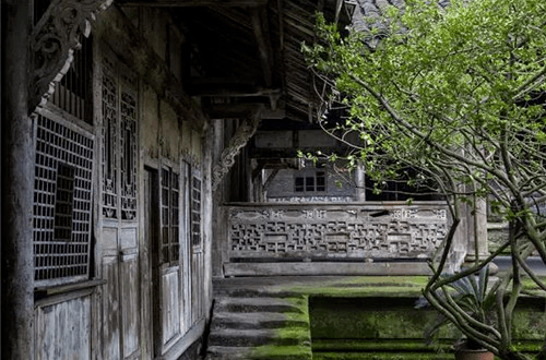 A scenic view of Leshan Jingyan Leishi Minju