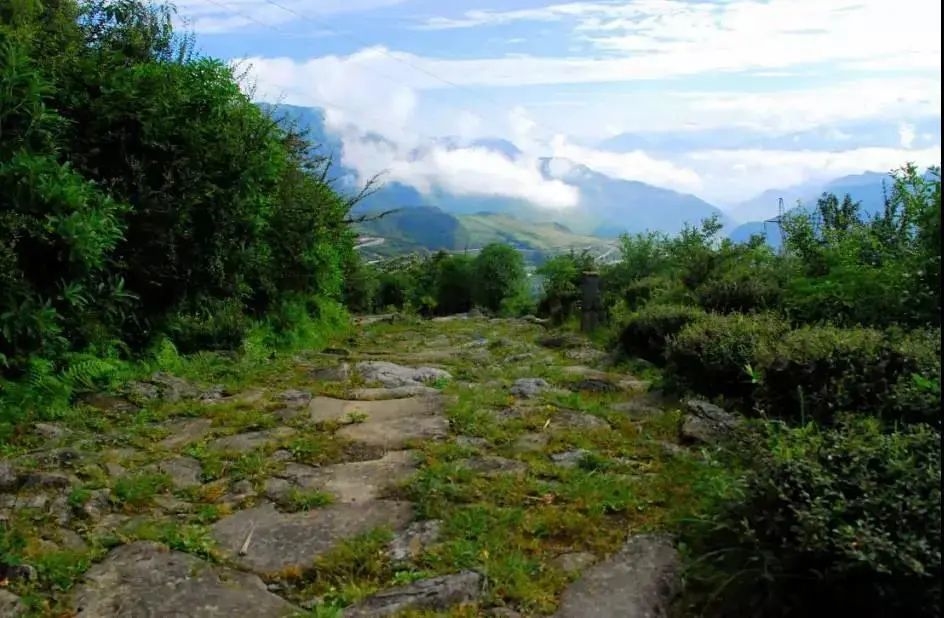A scenic view of Liangshan Chamagudao