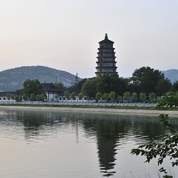 A scenic view of Lianyungang Haiqingsi Ta
