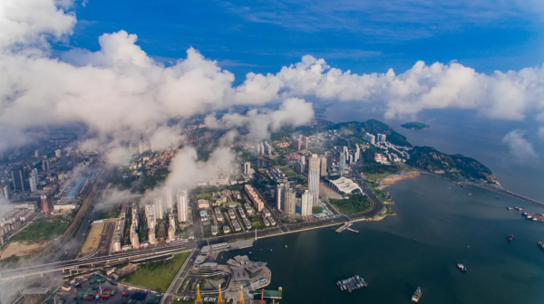 A scenic view of Lianyungang Tenghualuo Yizhi