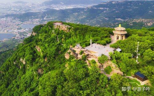 A scenic view of Lianyungang Yulinguan Shikequn