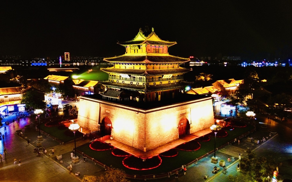 A scenic view of Liaocheng Guangyue Lou