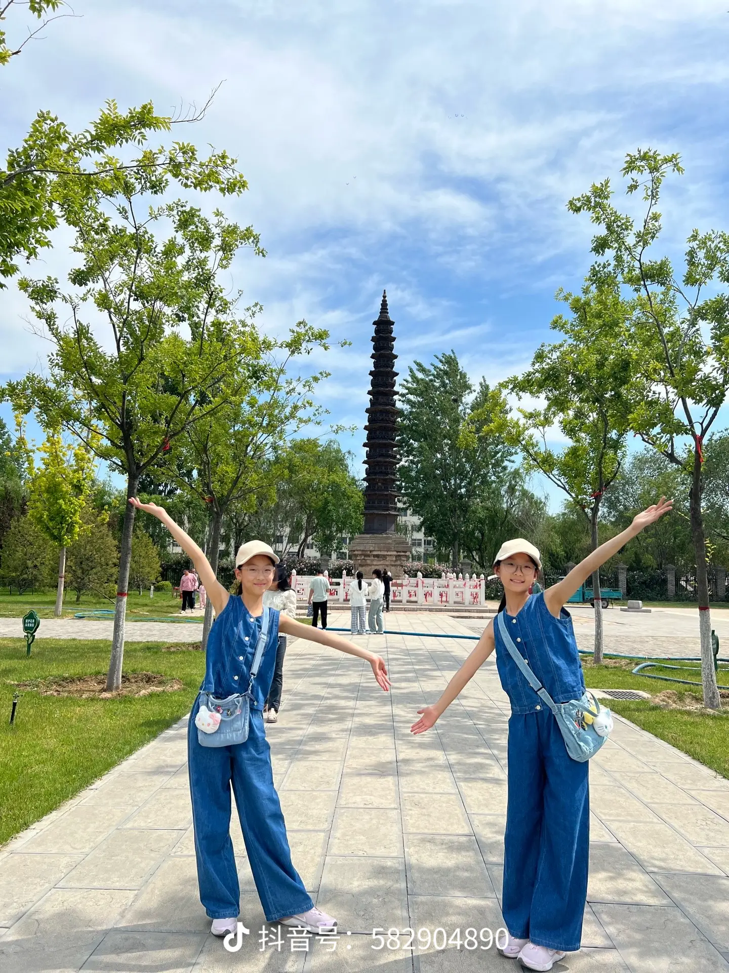 A scenic view of Liaocheng Longxingsi Tieta