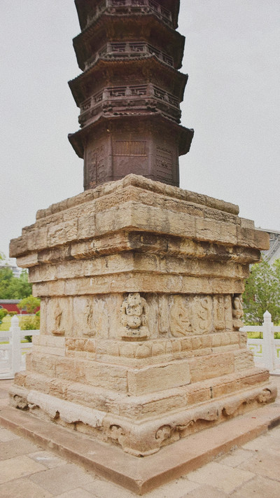 A scenic view of Liaocheng Longxingsi Tieta