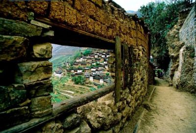 A scenic view of Lijiang Baoshan Shitoucheng