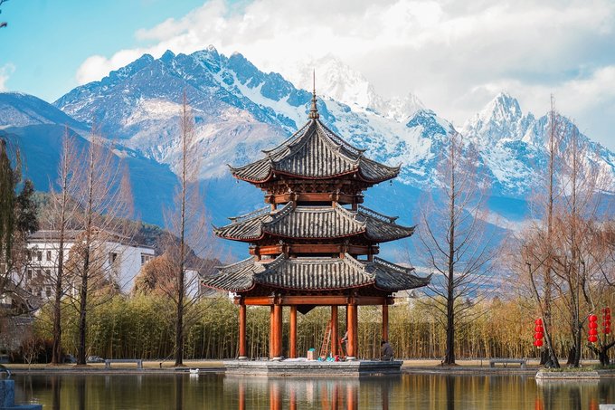 A scenic view of Lijiang Dajuegong Bihua