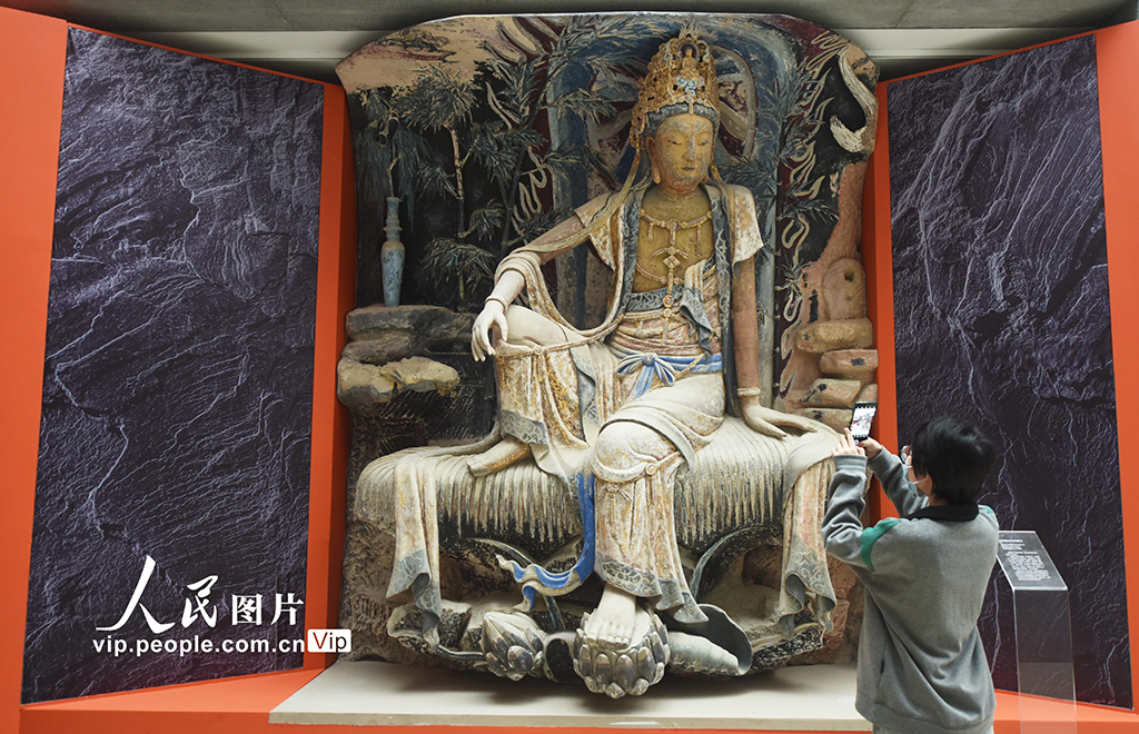 A scenic view of Lijiang Guanyinge Shike Zaoxiang