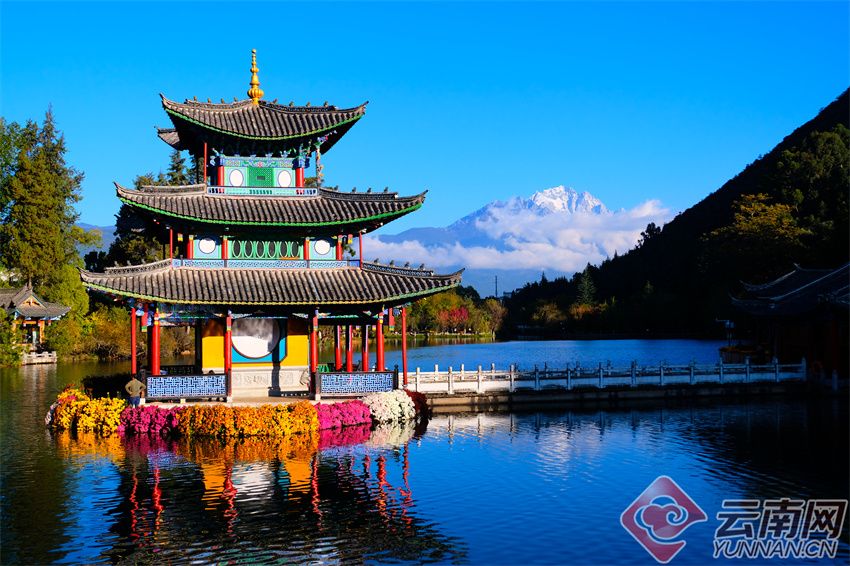 A scenic view of Lijiang Heilongtan Gujianzhuqun