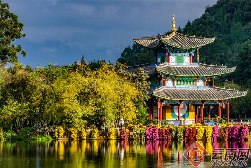 A scenic view of Lijiang Heilongtan Gujianzhuqun