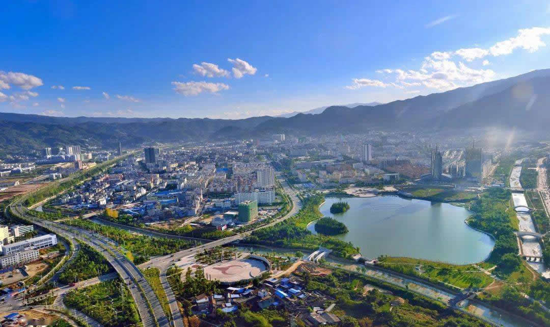 A scenic view of Lincang Mengwangta Ji Xibeita