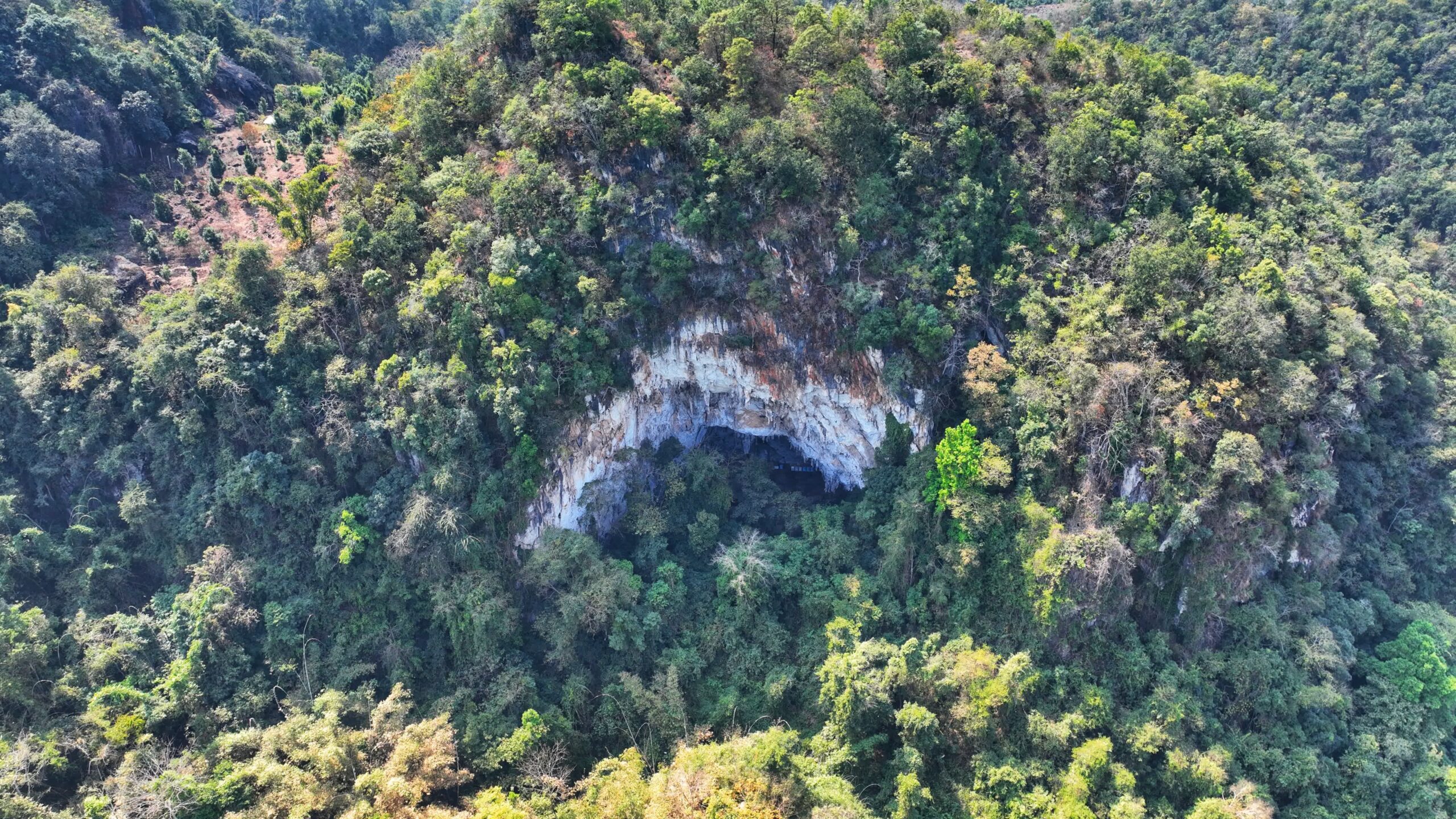 A scenic view of Lincang Shifodong Yizhi