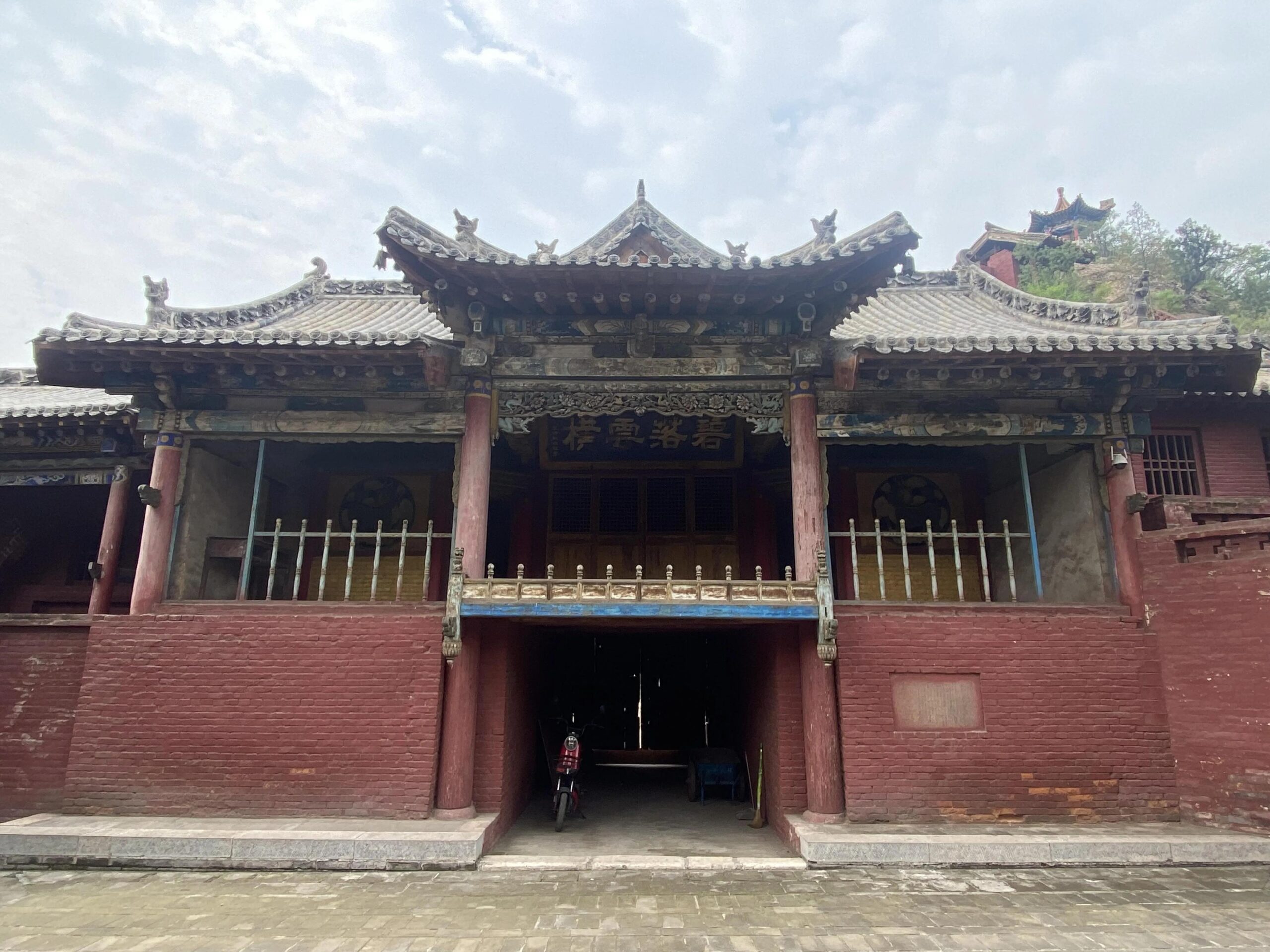A scenic view of Linfen Jingshi Palace