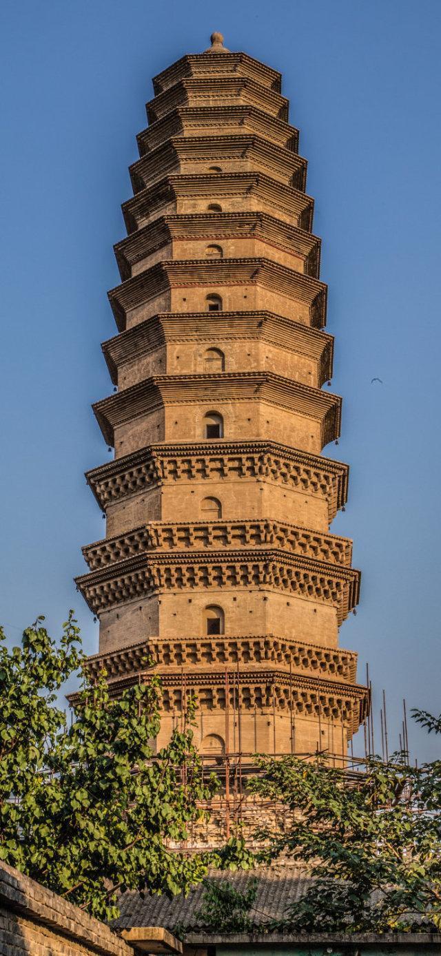 A scenic view of Linfen Langzhai Brick Pagoda
