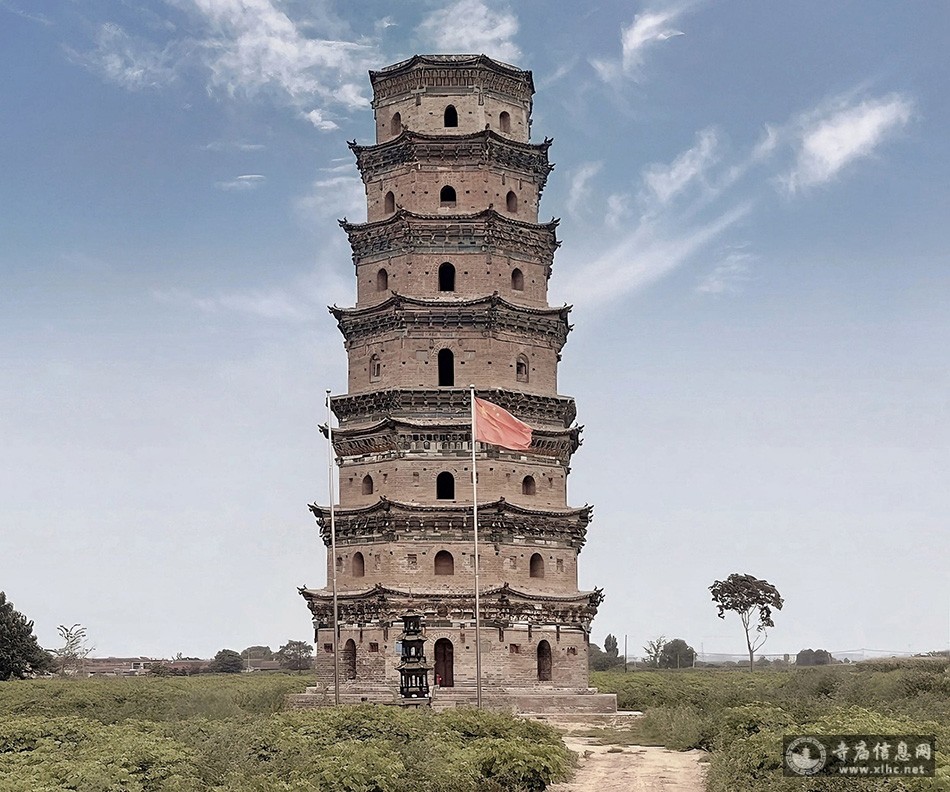 A scenic view of Linfen Lingguang Temple Liuli Pagoda