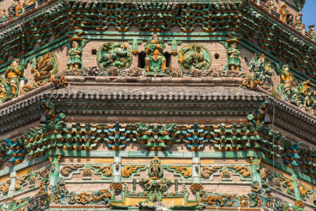 A scenic view of Linfen Lingguang Temple Liuli Pagoda
