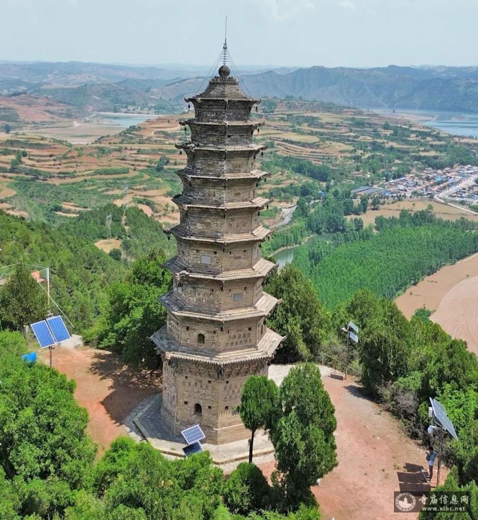 A scenic view of Linfen Mayi Temple Brick Pagoda