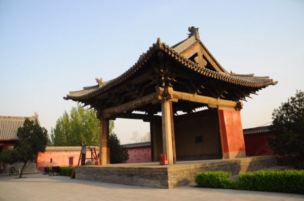 A scenic view of Linfen Niuwang Temple Stage
