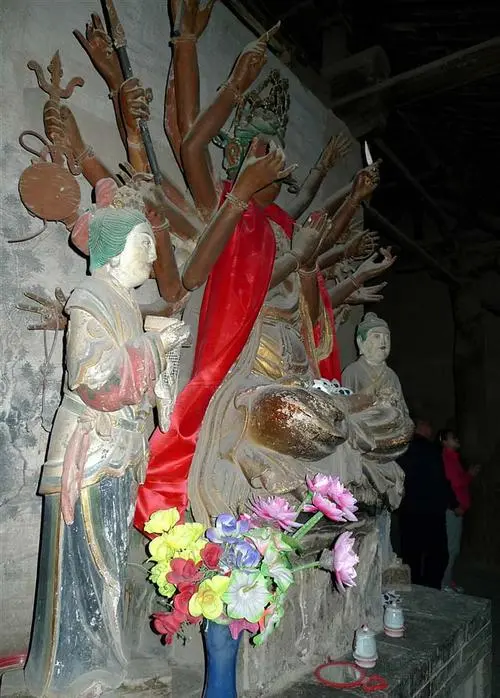 A scenic view of Linfen Pujing Temple