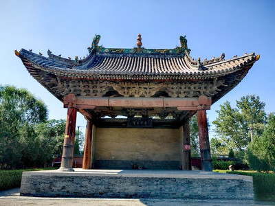 A scenic view of Linfen Qiaoze Miao Stage