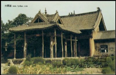 A scenic view of Linfen Qiaoze Miao Stage
