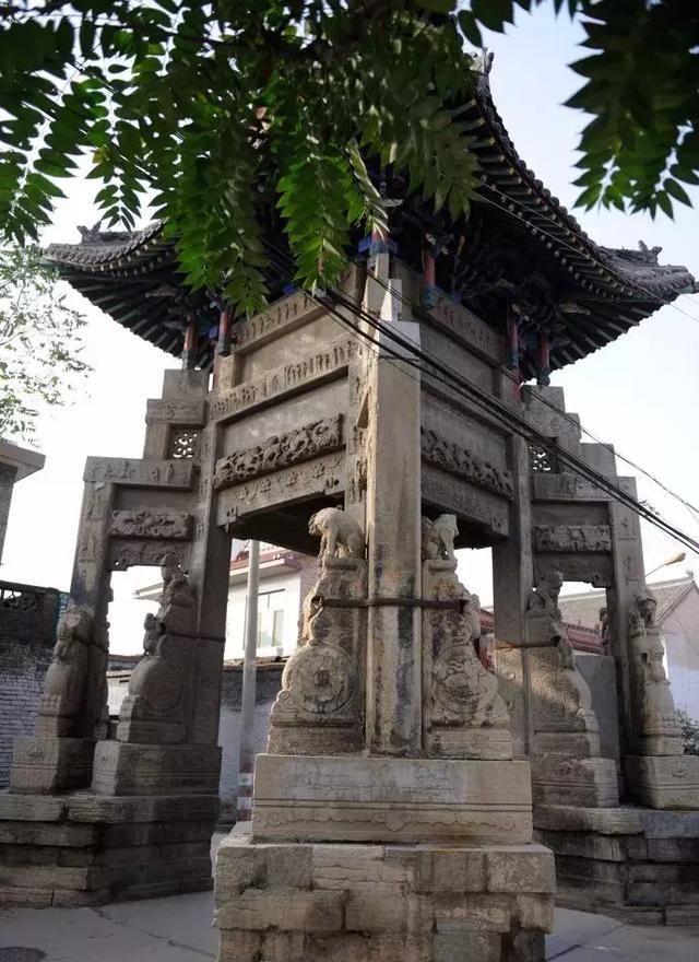 A scenic view of Linfen Shi Si Paifang And Mu Si Paifang