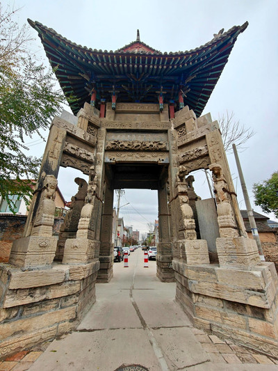 A scenic view of Linfen Shi Si Paifang And Mu Si Paifang