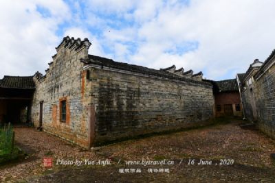 A scenic view of Linfen Shijiagou Ancient Buildings