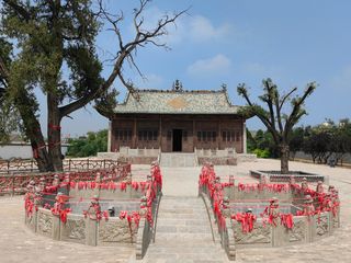 A scenic view of Linfen Xiangling Confucian Temple Hall