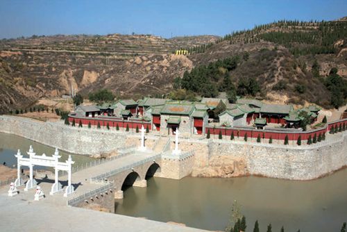 A scenic view of Linfen Yaoling Temple