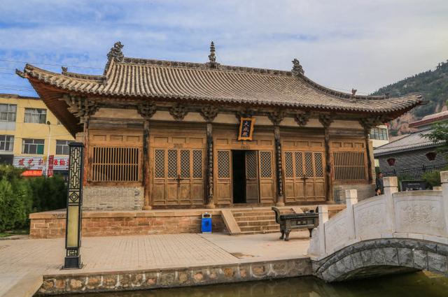 A scenic view of Linfen Yonghe Confucian Temple Hall