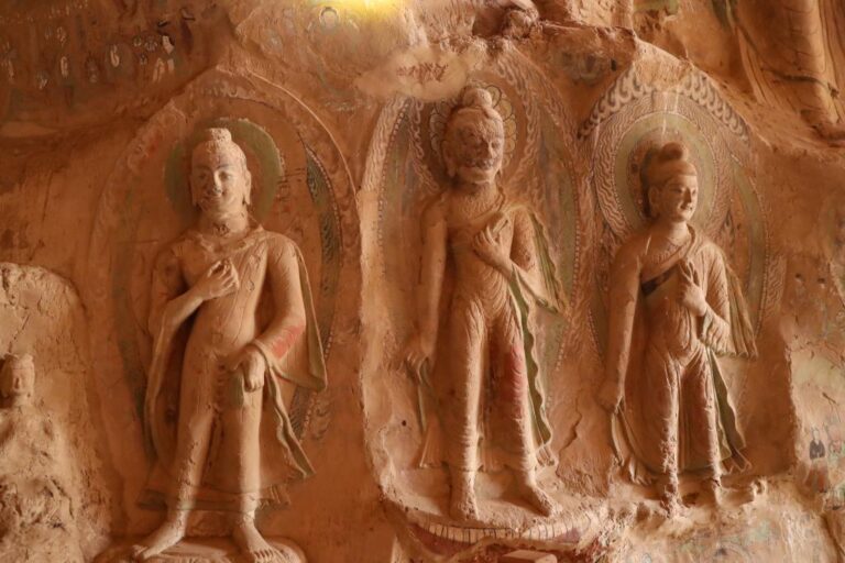 Exploring Linxia Binglingsi Shiku: The Marvels of Gansu’s Cave Temples