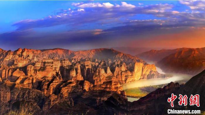 A scenic view of Linxia Xinzhuangping Yizhi