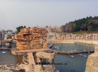 A scenic view of Linyi Jiwanggu Muqun