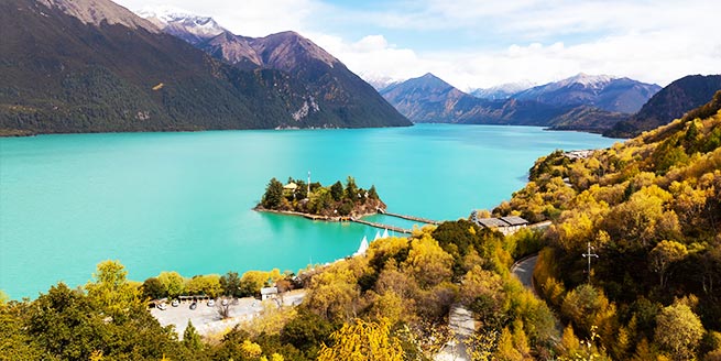 A scenic view of Linzhi Lieshan Mudi